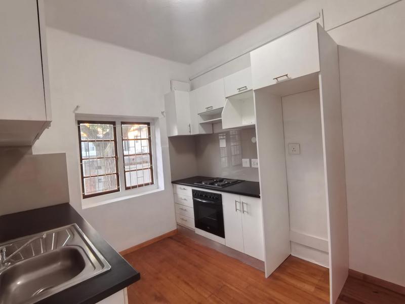 To Let 2 Bedroom Property for Rent in Green Point Western Cape